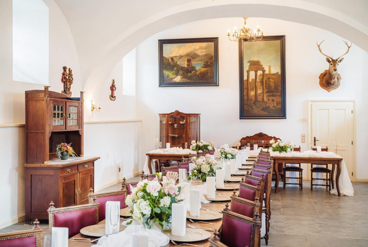 Chateau Rychvald Hotel ภายนอก รูปภาพ