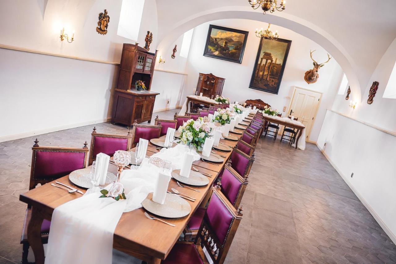 Chateau Rychvald Hotel ภายนอก รูปภาพ